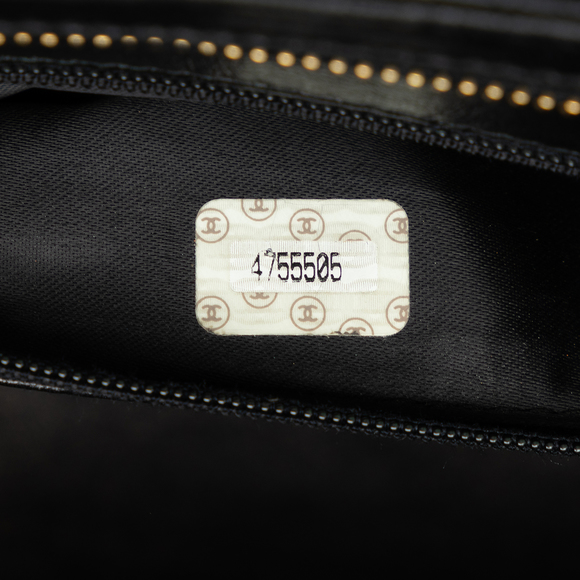 Pre-Loved Chanel Matelasse Lambskin Leather Shoulder Bag - Picture 8 of 12